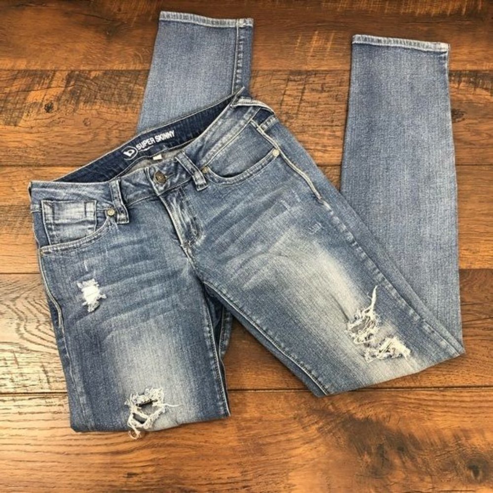B by Bullhead Super Skinny‎ Distressed Jeans - Size 7